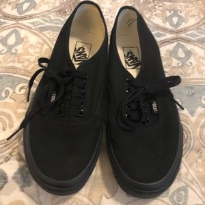 Vans classic size 7 men’s unisex shoe